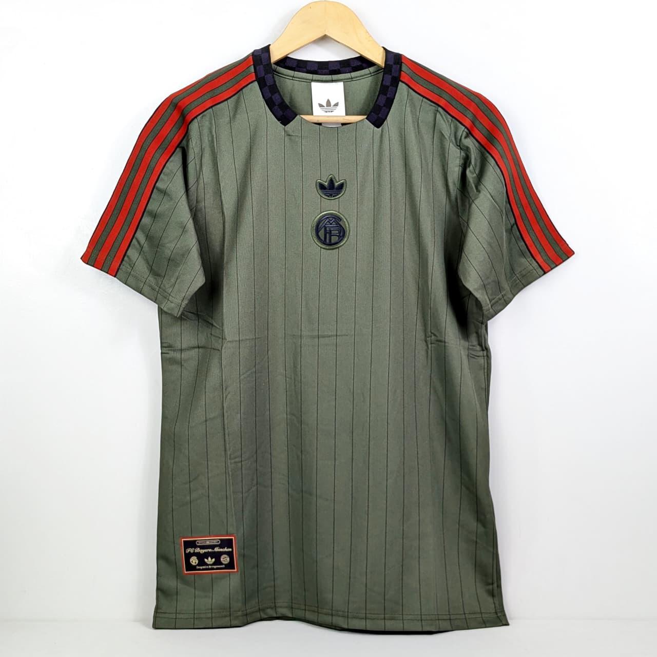 Fc Bayern Iconic   25-26  Kit Player  Half