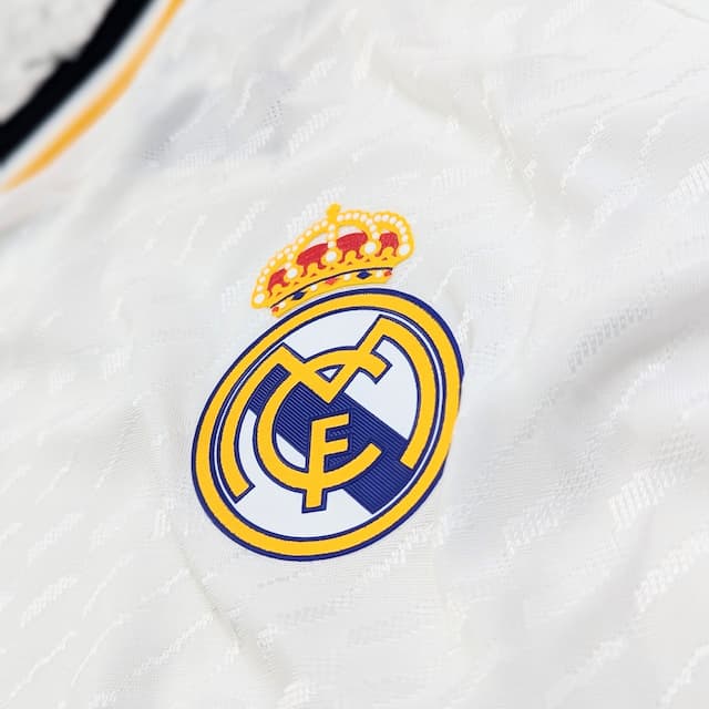 Real Madrid 23-24 Home Kit Player Edition